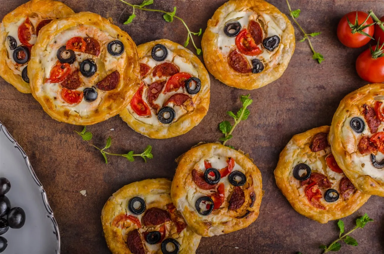 post image - Jak przygotować idealne pizzerinki z ciasta francuskiego?
