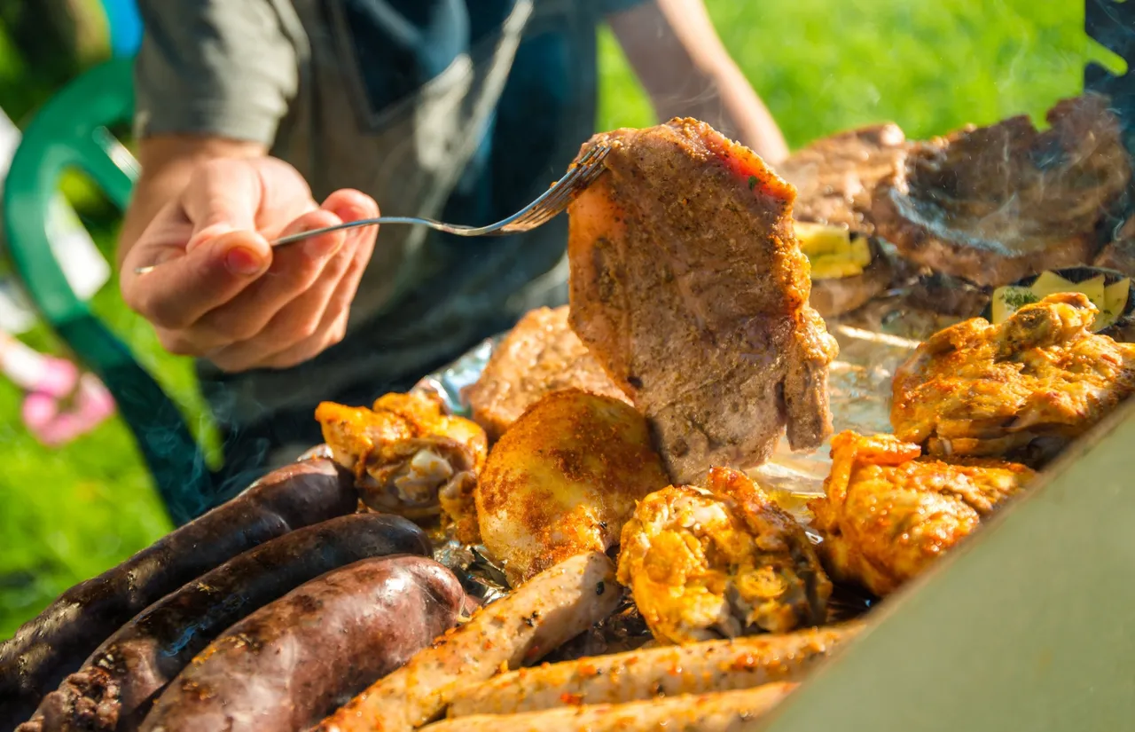 Ostatnia szansa na taniego grilla! Aktualna gazetka Biedronki obowiązuje tylko do niedzieli 30.08!