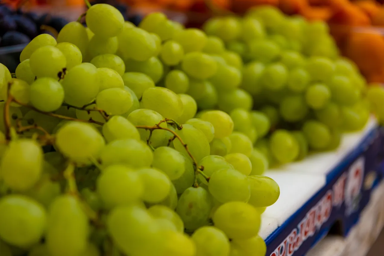 Netto 17.09-19.09: Jasne winogron za 5,99 zł zamiast 20,99 zł! Gigantyczna okazja w Netto od dziś