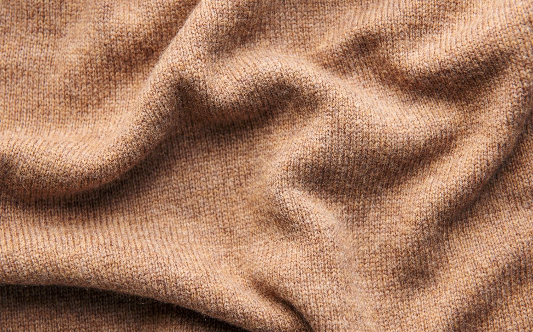 Komplet z wiskozą w Pepco tylko do 23.09. Stylowy sweter i spódnica za 80 zł!