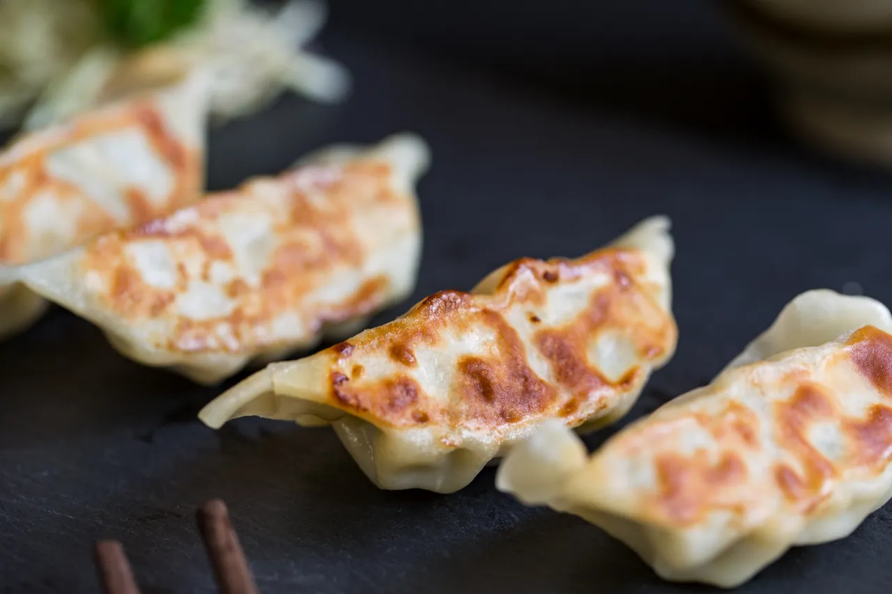 Tydzień azjatycki w Aldi od 26.10 do 31.10: dania gotowe, pierożki gyoza i makaron 1+1 gratis