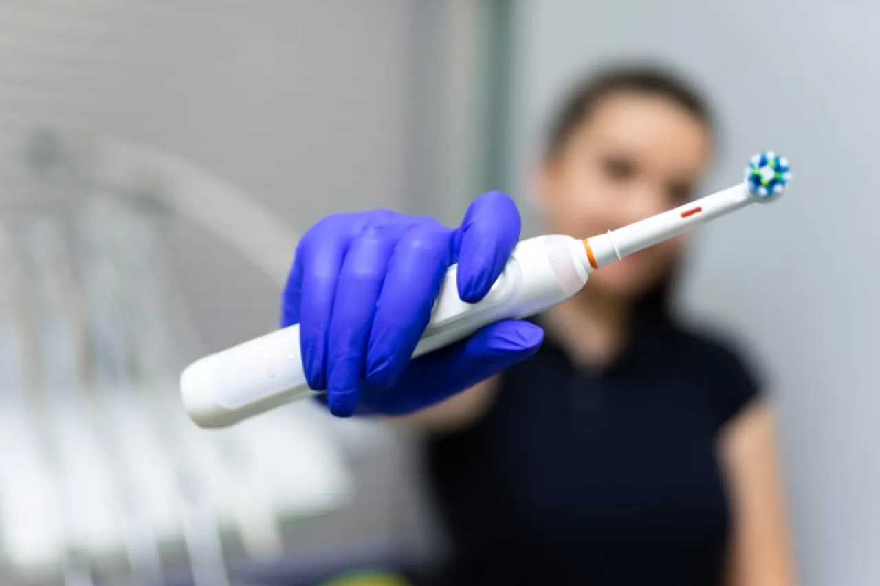 post image - Szczoteczka elektryczna czy soniczna? Która z nich lepiej zadba o Twoje zęby?