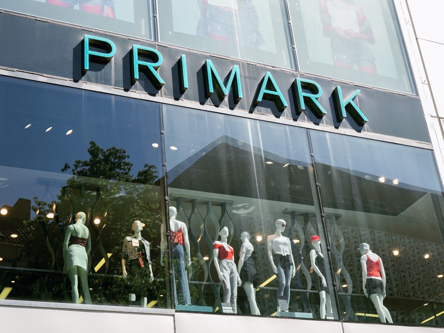 post image - Primark - irlandzka sieć tanich sklepów odzieżowych z 3 sklepem w Polsce. Sprawdź co znajdziesz w krakowskiej Bonarce