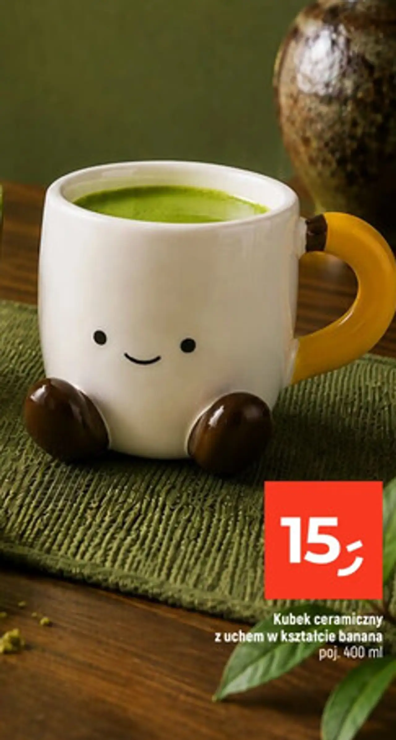 Kubek ceramiczny z uchem w kształcie banana
