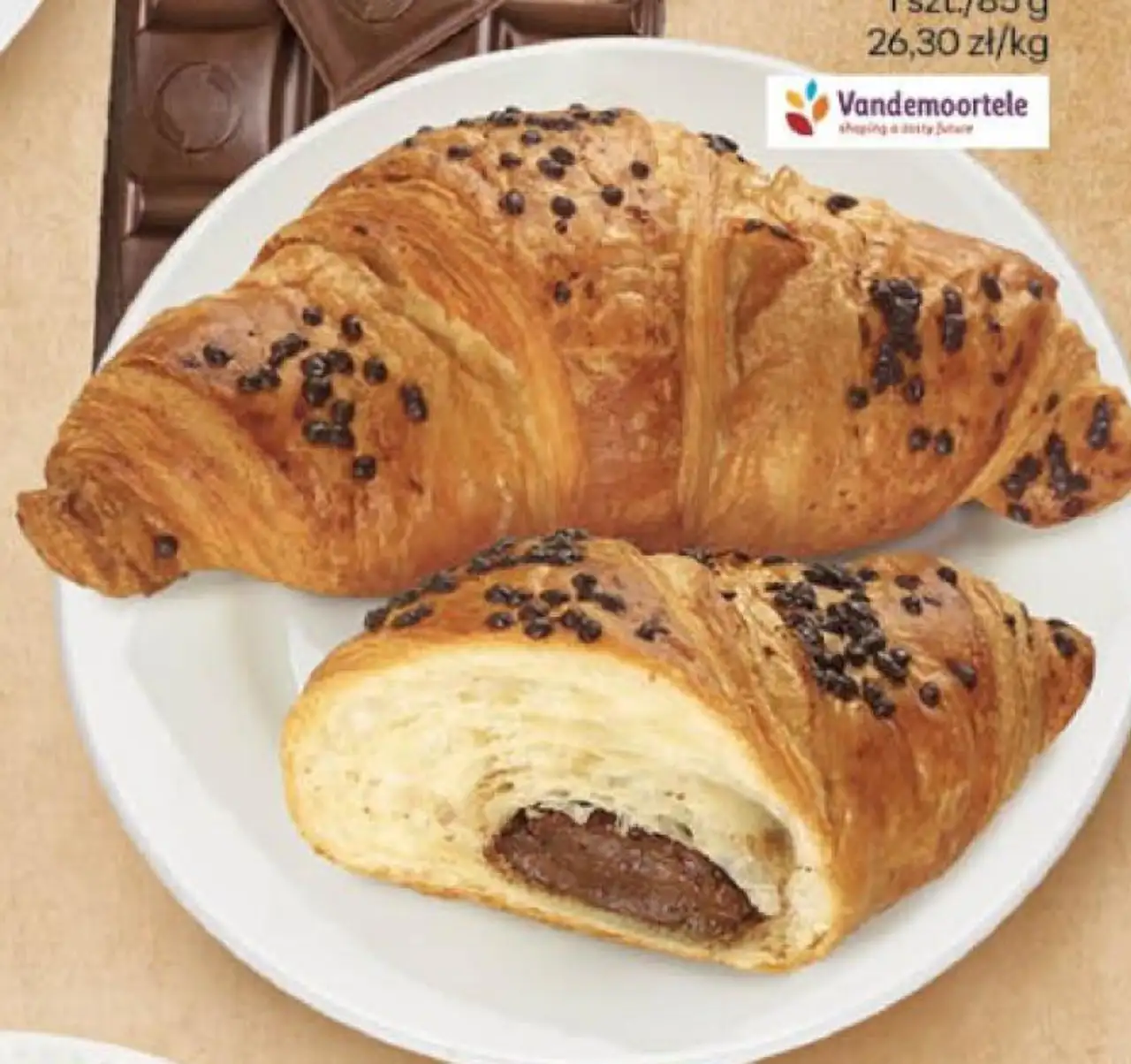 Croissant z nadzieniem czekoladowo-orzechowym